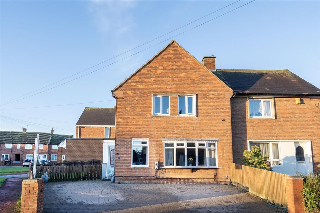 Property photo 1 of 11 External