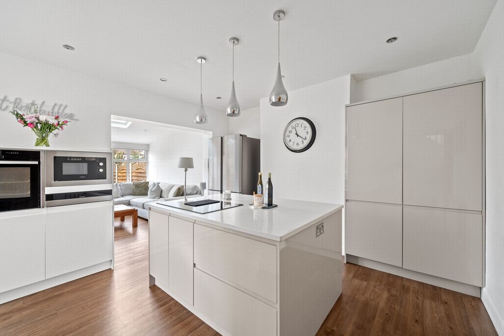 Property photo 3 of 14 Kitchen