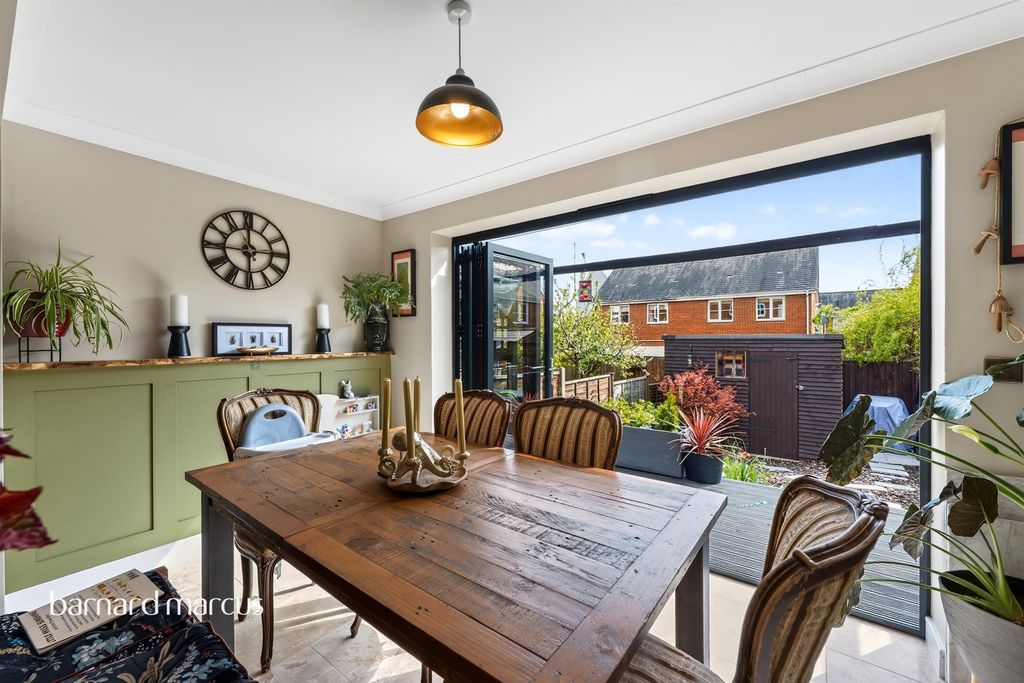 Property photo 3 of 24