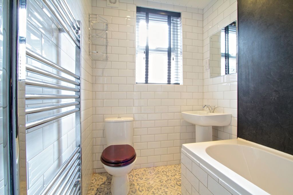 Property photo 2 of 10 Photo 1