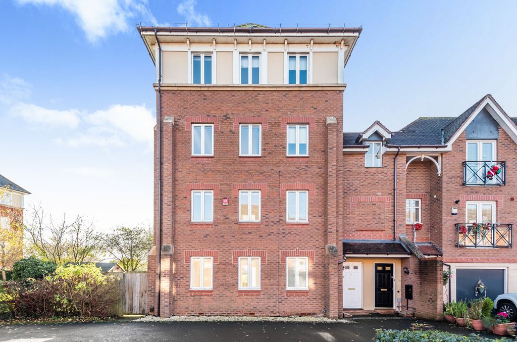 Property photo 2 of 10 Exterior