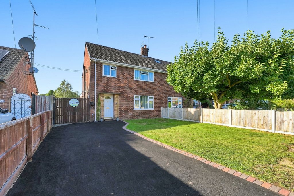 Property photo 1 of 35