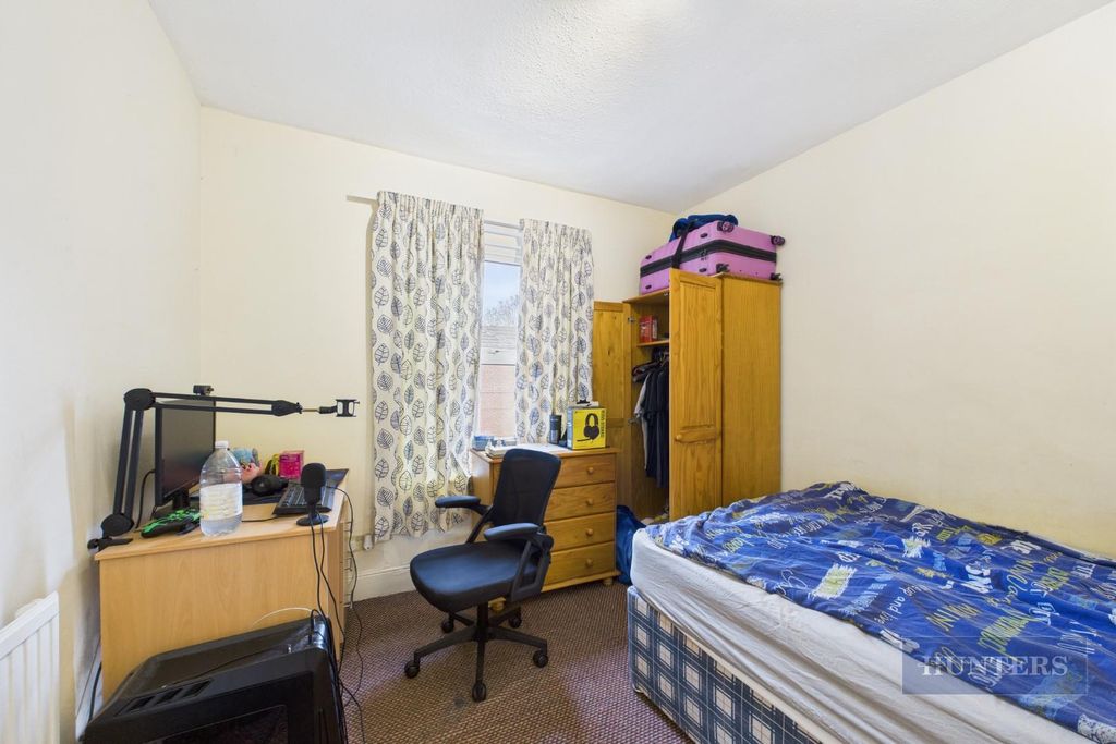 Property photo 3 of 9 Cam05152G0-Pr0300-Still013.Jpg