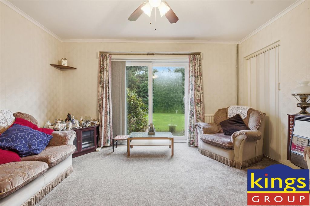 Property photo 2 of 20