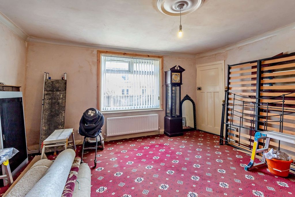 Property photo 3 of 21