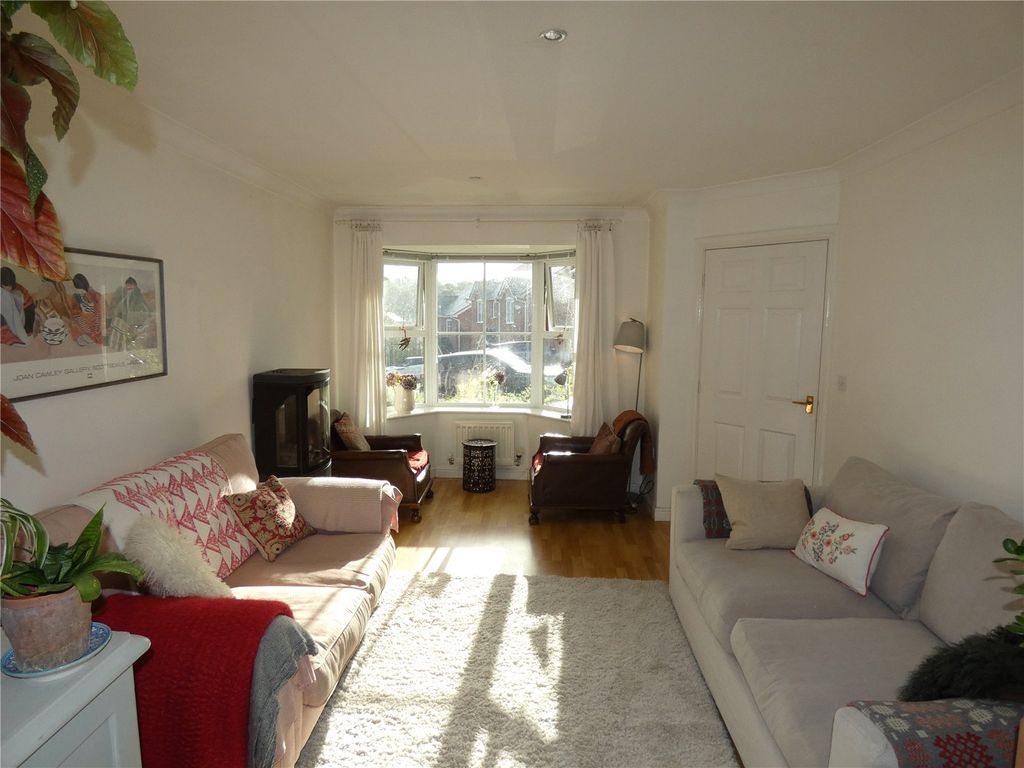 Property photo 2 of 29 Picture No. 09