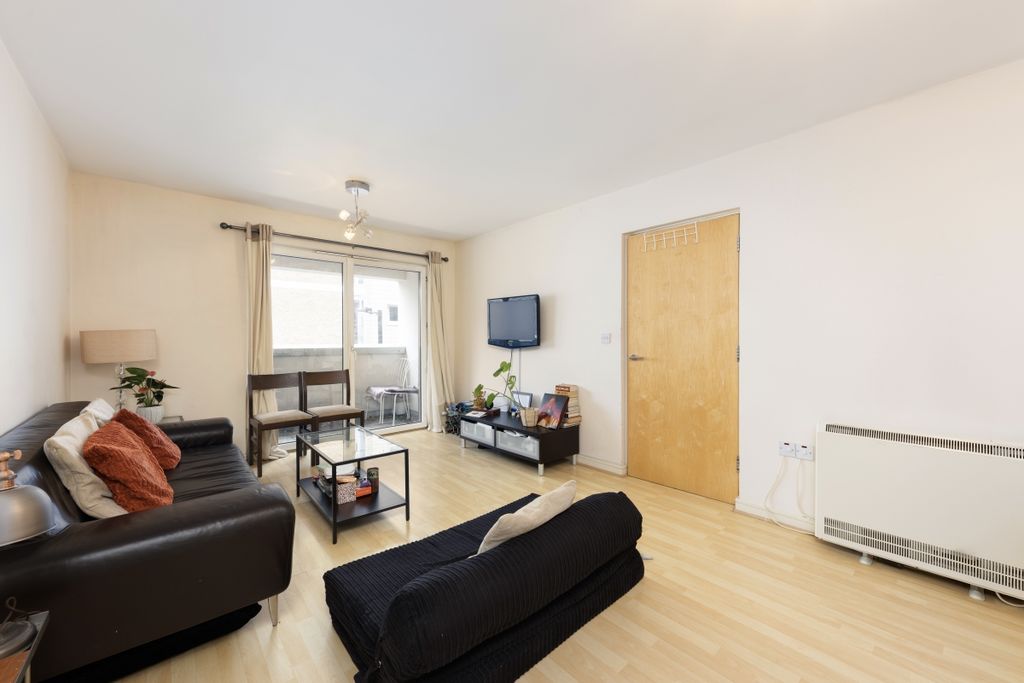 Property photo 2 of 11 Chambers Street 2...