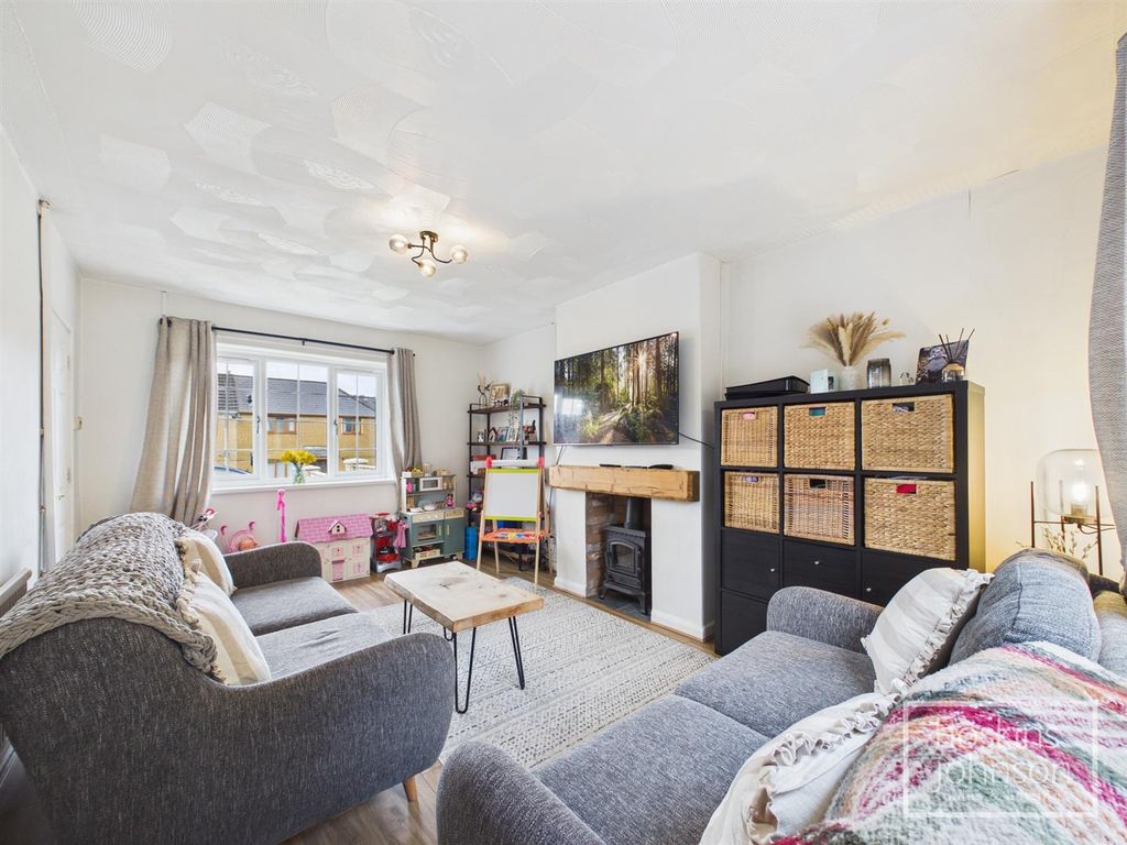 Property photo 3 of 19 Living Room