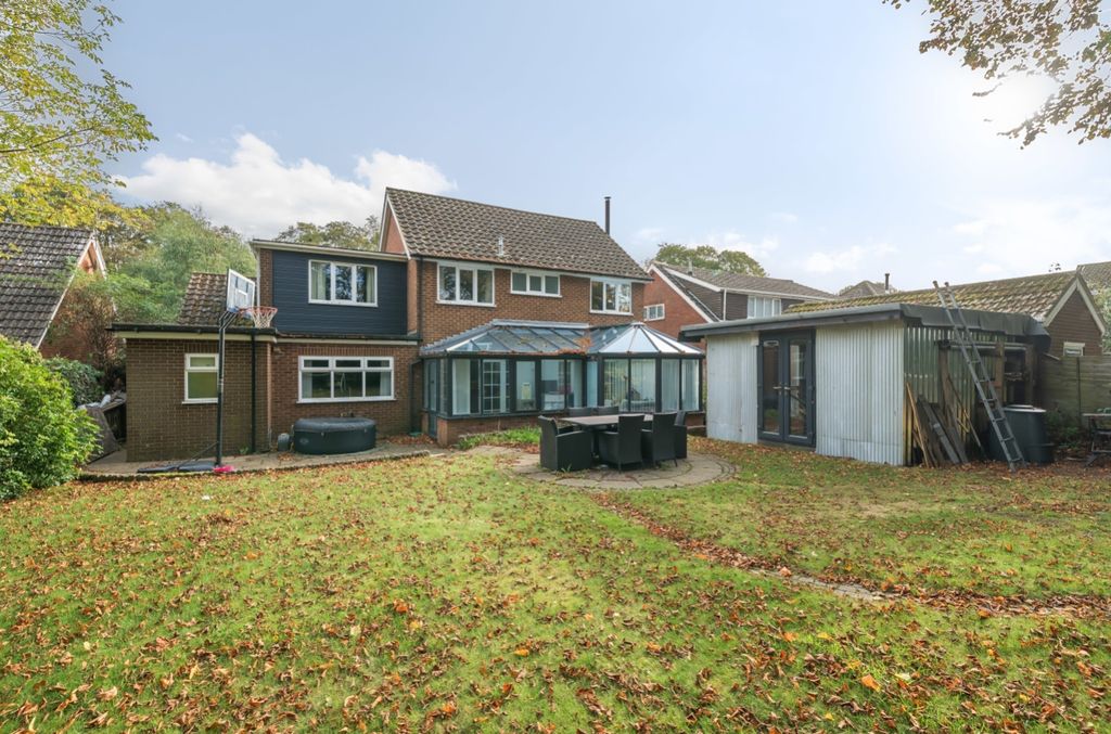 Property photo 2 of 22 1044502 (10)