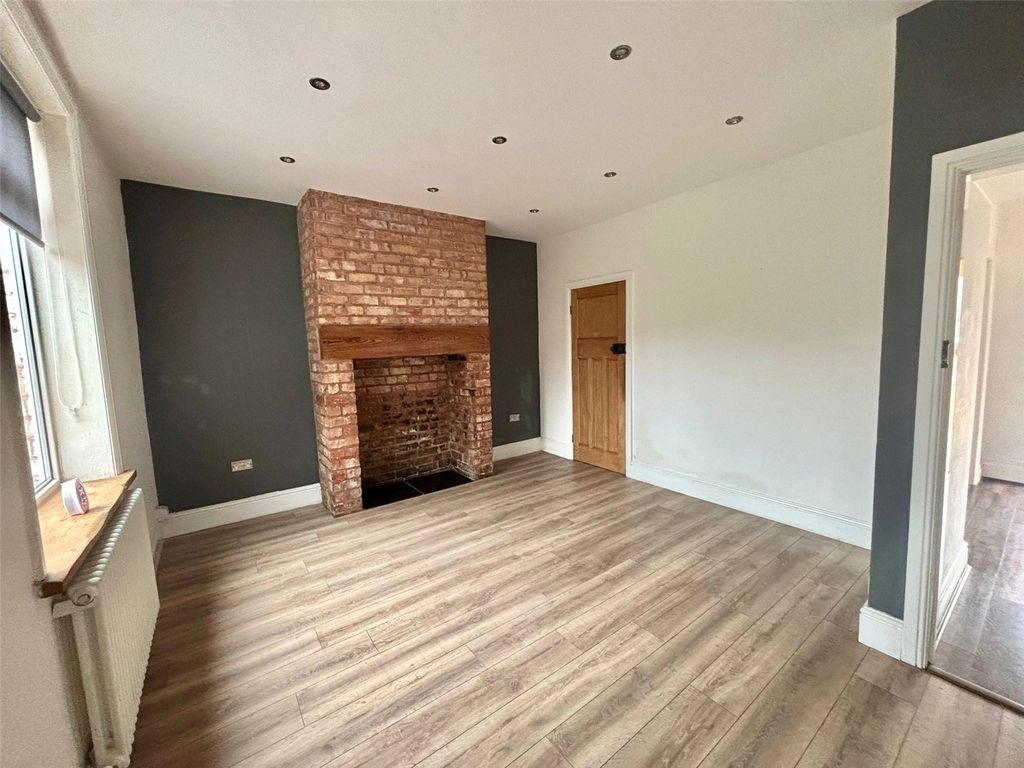 Property photo 2 of 11 Picture No. 10