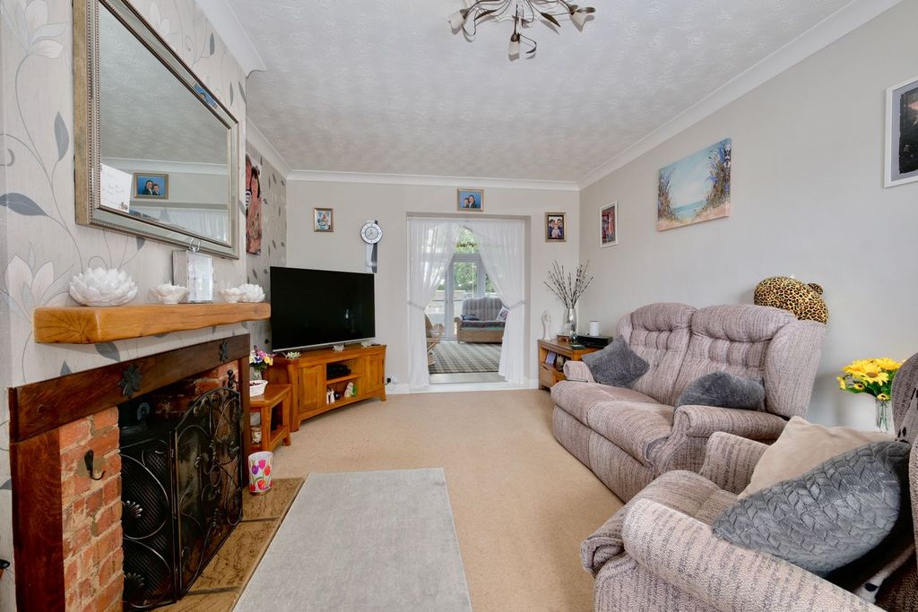 Property photo 3 of 15