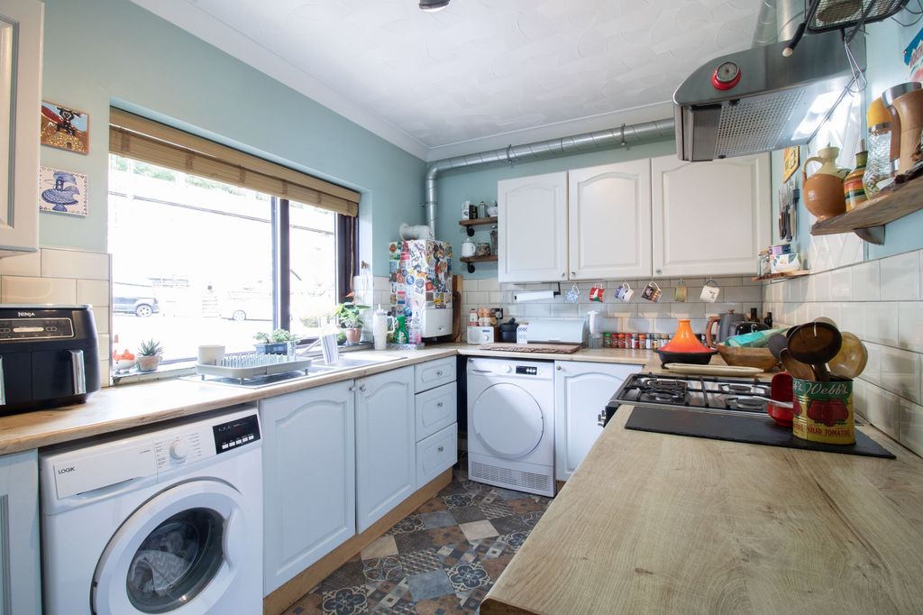 Additional image 9 of 2 bed flat for saleCae Gorlan Court, Abercarn NP11