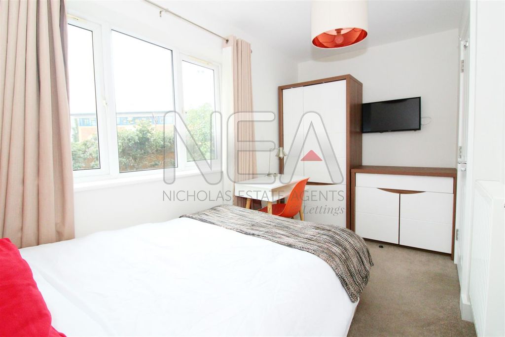 Property photo 2 of 6 Bedroom Two &amp; En-Suite