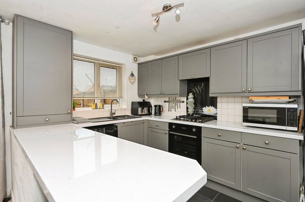 Property photo 3 of 16 Kitchen/Dinning Area
