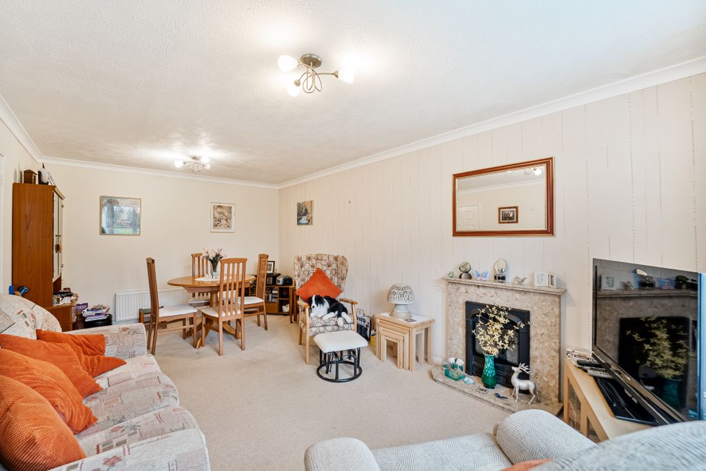 Property photo 2 of 17 Gallery