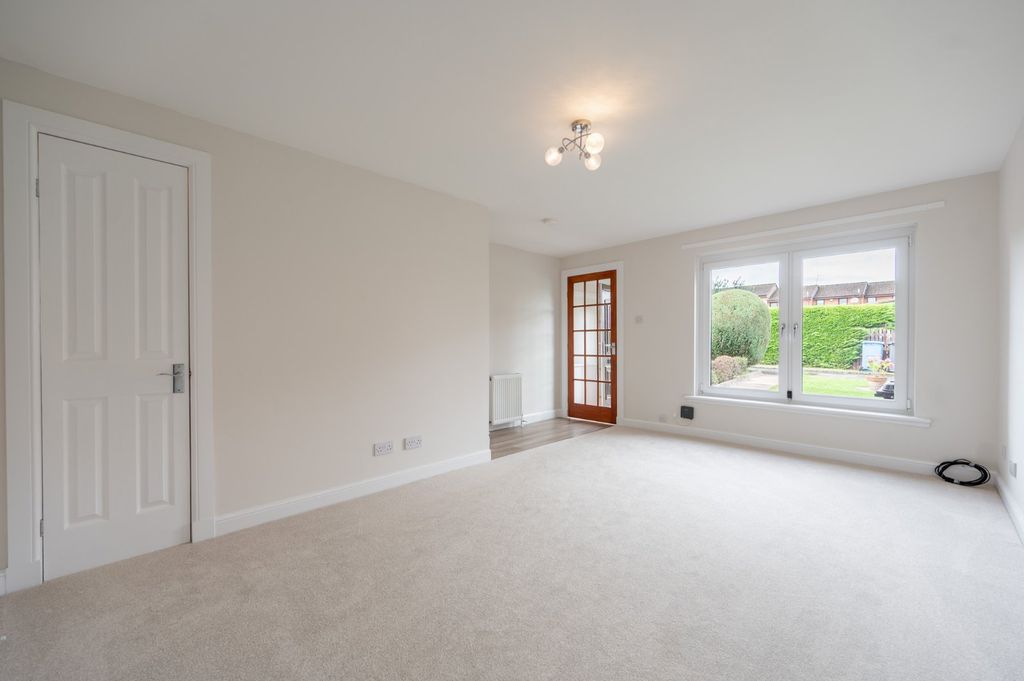 Property photo 2 of 15 Picture No. 03