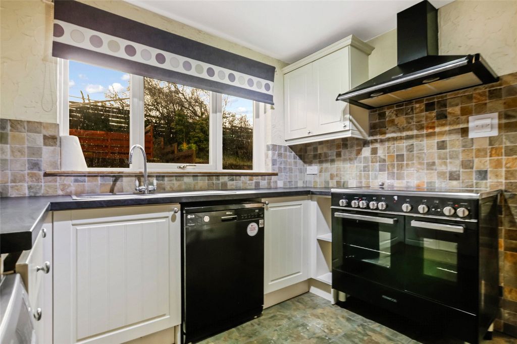 Property photo 3 of 21 Picture No. 07