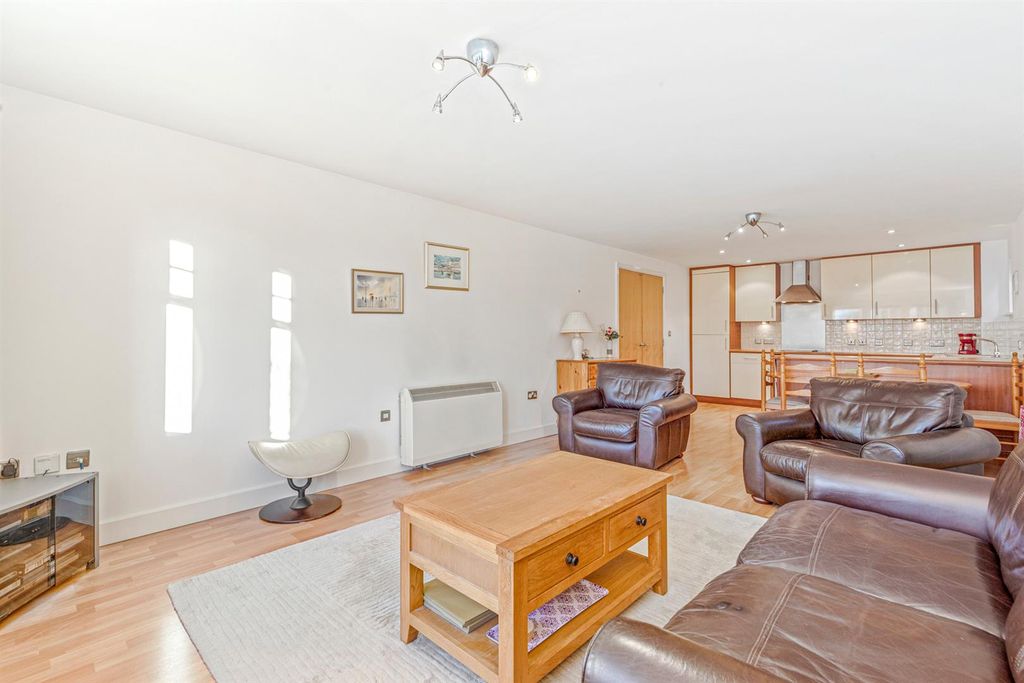 Property photo 2 of 18 Aspect Two