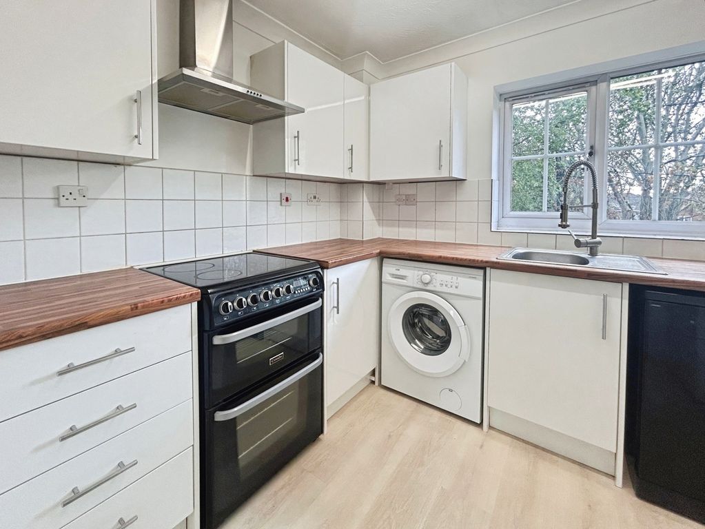 Property photo 3 of 12 Pbox-Img.Jpg