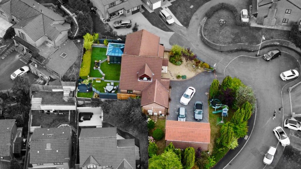 Property photo 2 of 45 4375783