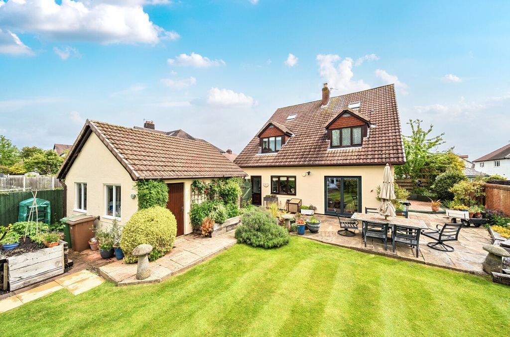 5 bed detached house for saleGable End, Oakhurst Avenue, Oswestry SY11