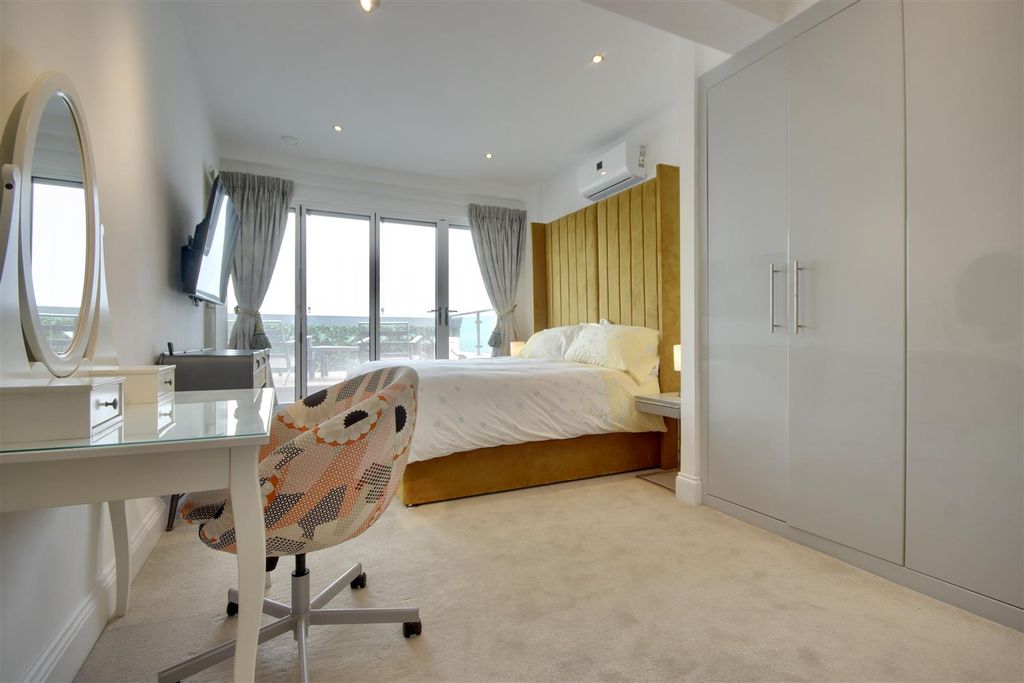 Property photo 2 of 22 3420Cfcf-064F-4Ba1-88E3-935123Fba580_1_201_A.Jpeg