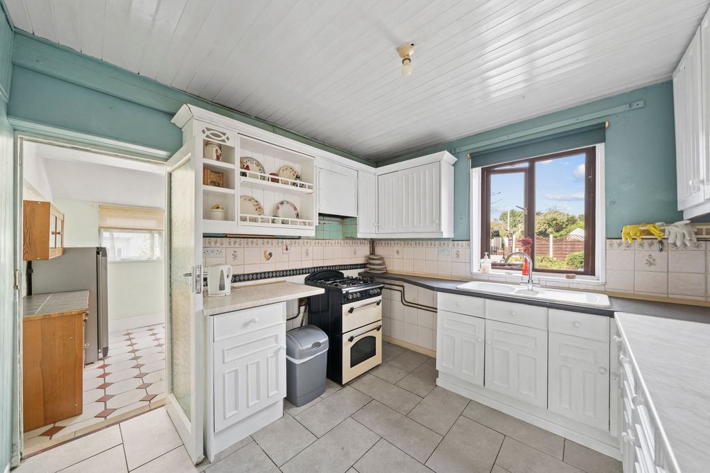 Property photo 3 of 26