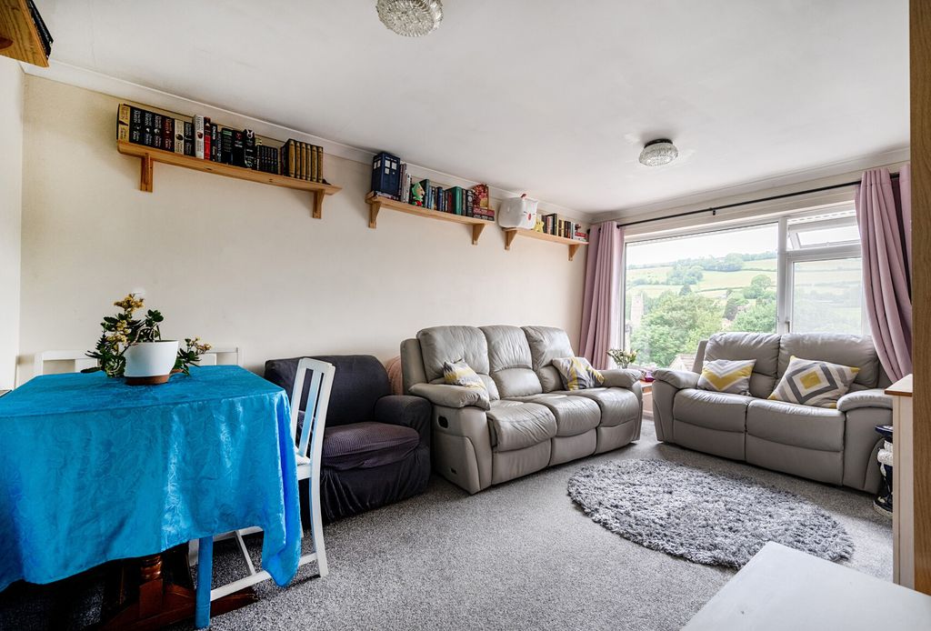 Property photo 2 of 12 1298607-19-6831A4...