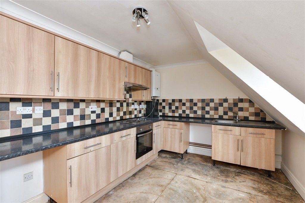 Property photo 3 of 14 Kitchen