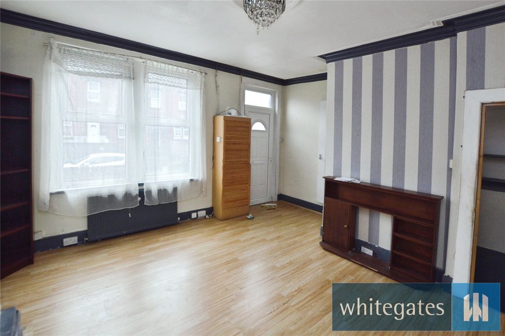 Property photo 3 of 12 Picture No. 05