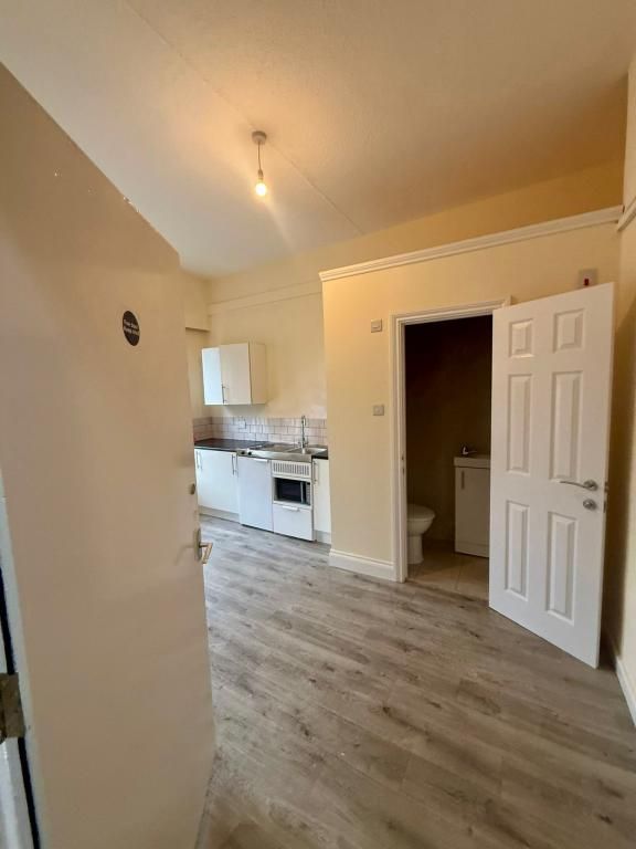 Property photo 1 of 3