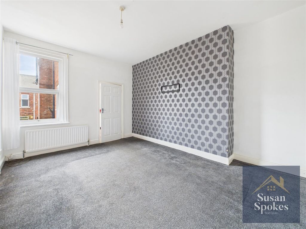 Property photo 3 of 23 Cam01858G0-Pr0157-Still015.Jpg