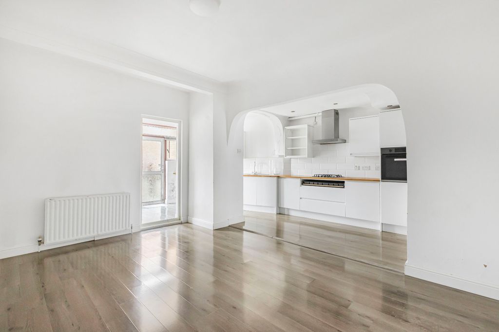 Property photo 1 of 29