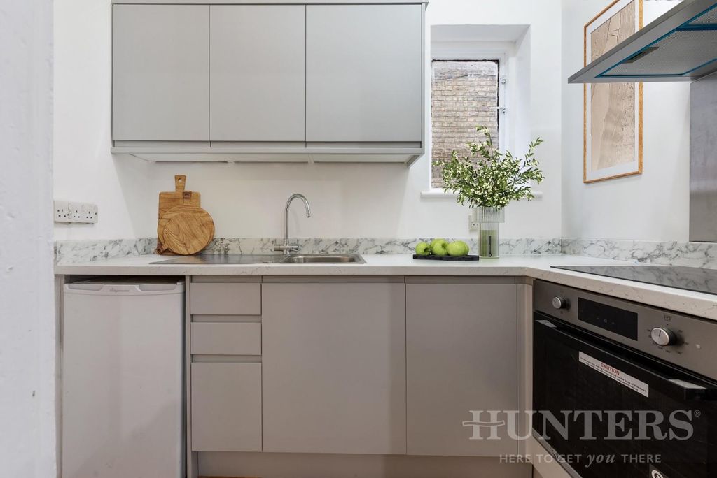 Property photo 3 of 9 7 St. Pauls Road N17 0Nb-5-Virtual Staging.Jpg