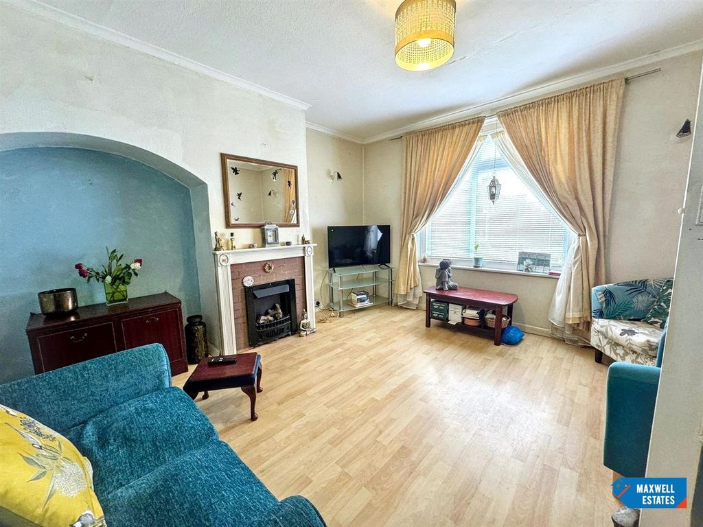 Property photo 3 of 13 3