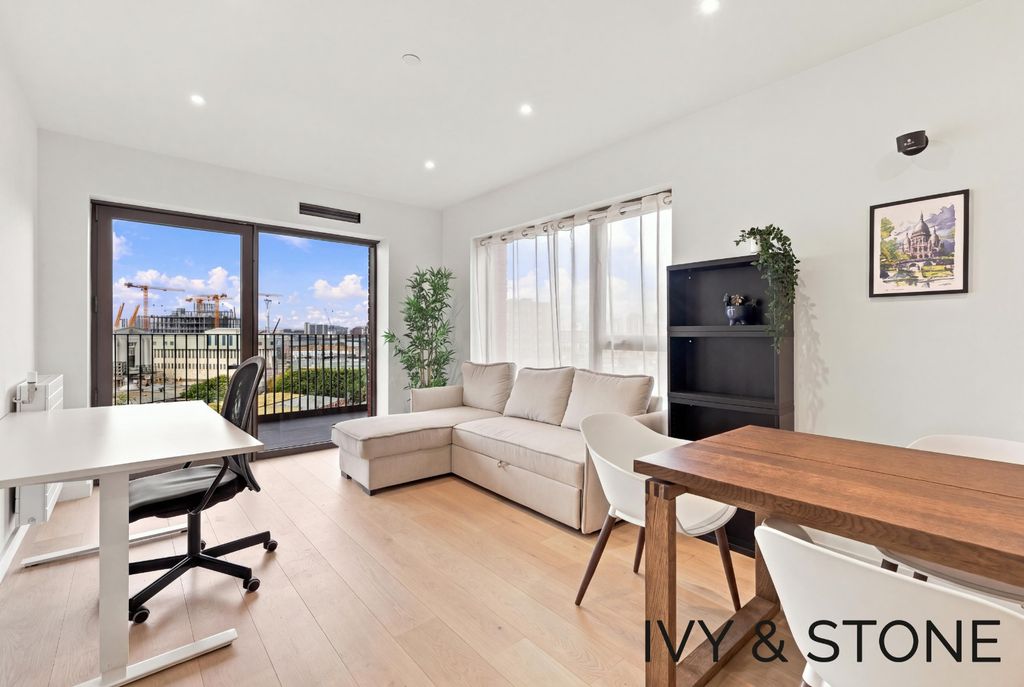 Property photo 3 of 17 5597313