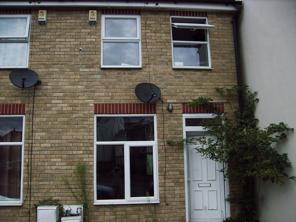 Property photo 2 of 12