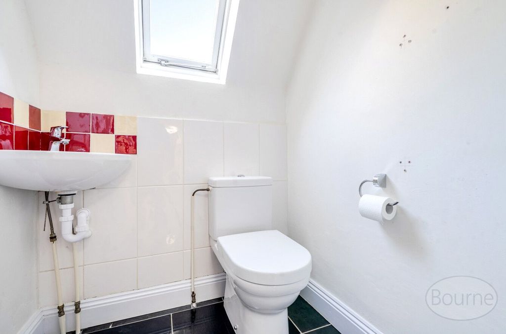 Additional image 11 of 3 bed flat for saleHawkley, Liss, Hampshire GU33