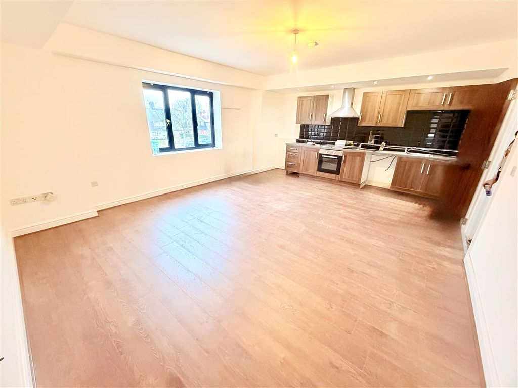 Property photo 2 of 6 Tempimage5N880X.Jpg