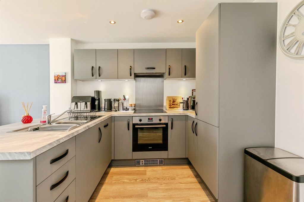 Property photo 3 of 13