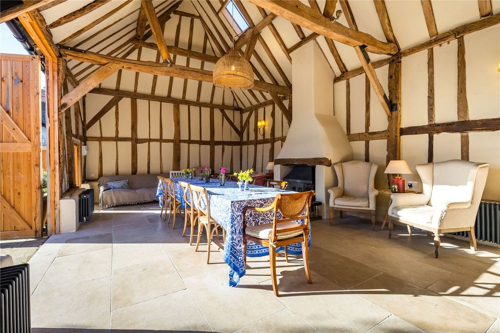 Property photo 3 of 46 House. Partnership