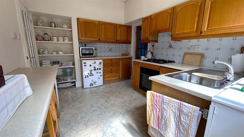 Property photo 3 of 15 9.Jpg