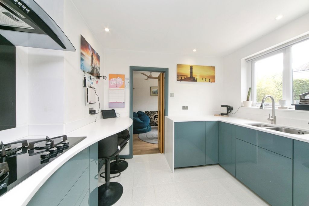 Property photo 3 of 20 Pbox-Img.Jpg