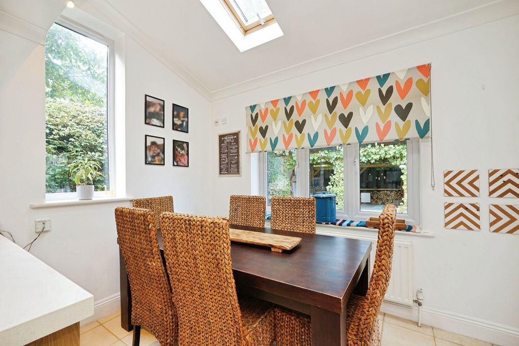 Property photo 3 of 20 Pbox-Img.Jpg