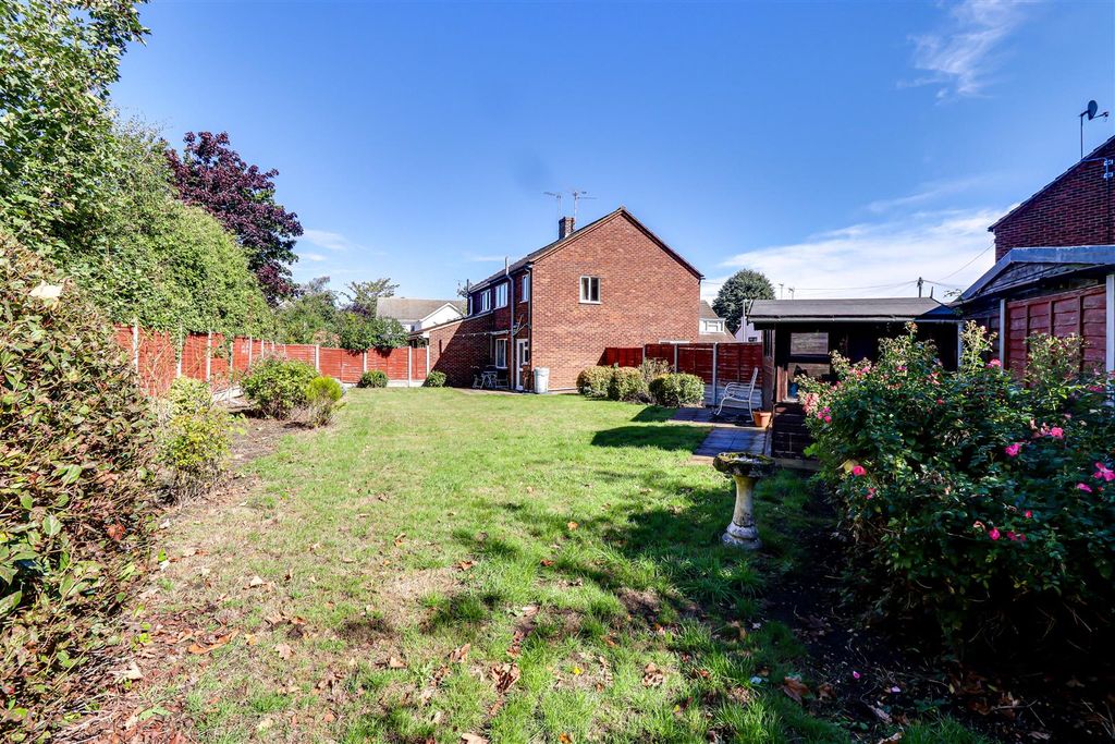 Property photo 2 of 20