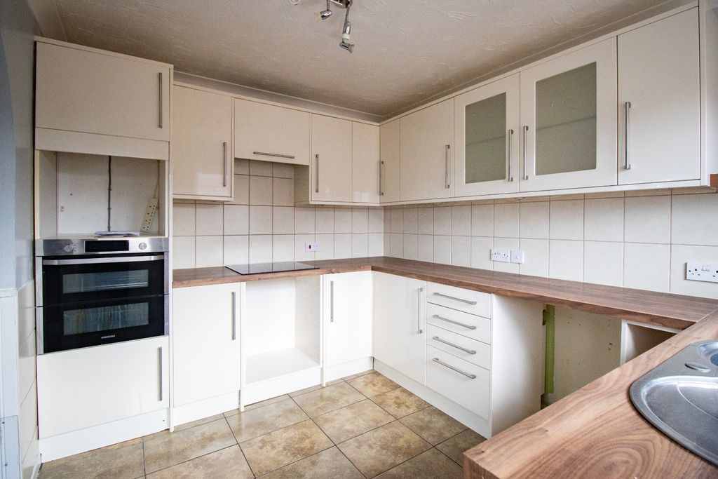 Property photo 2 of 20 4197484