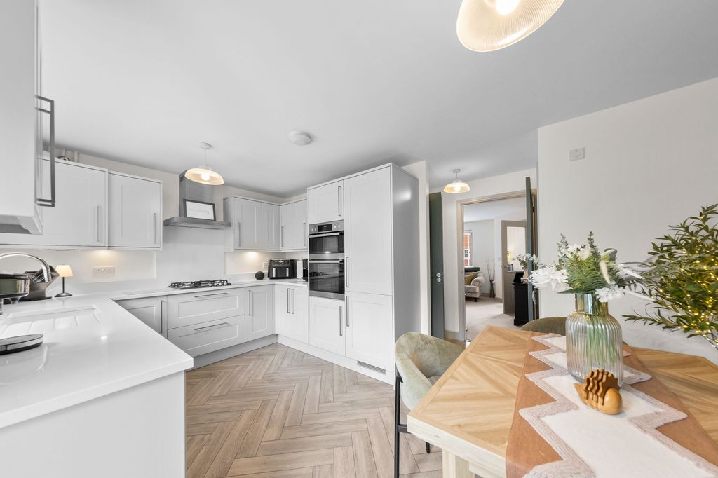 Property photo 2 of 23