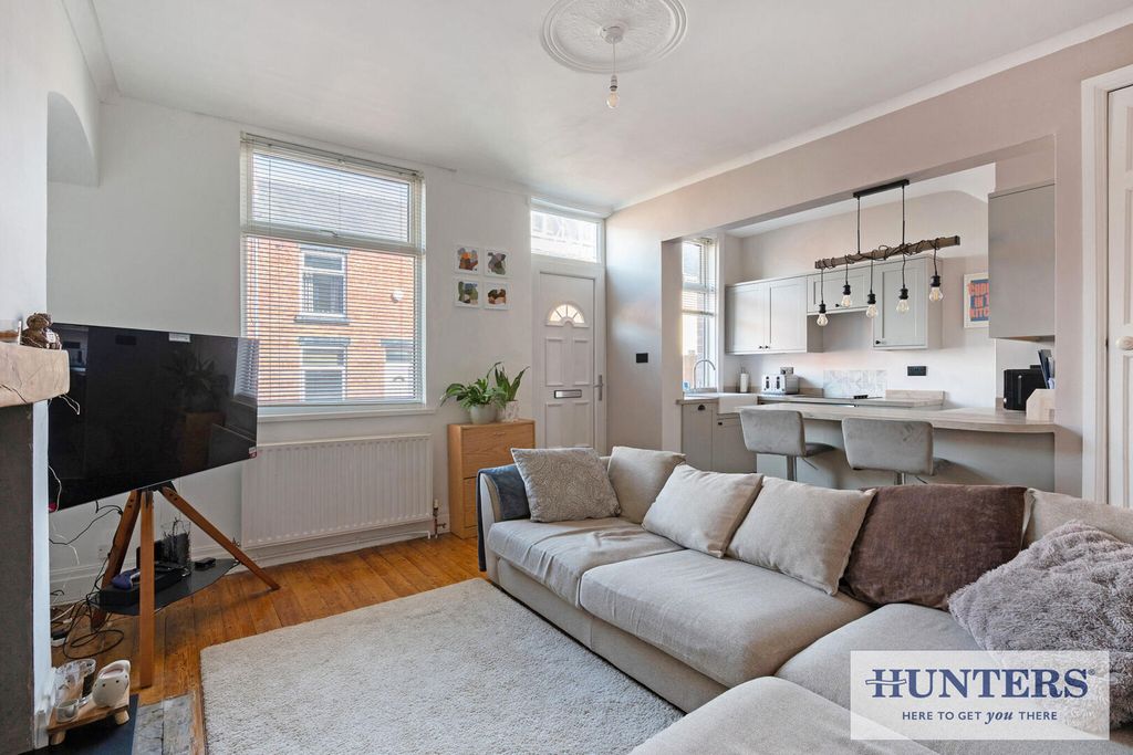 Property photo 2 of 14 Living Room