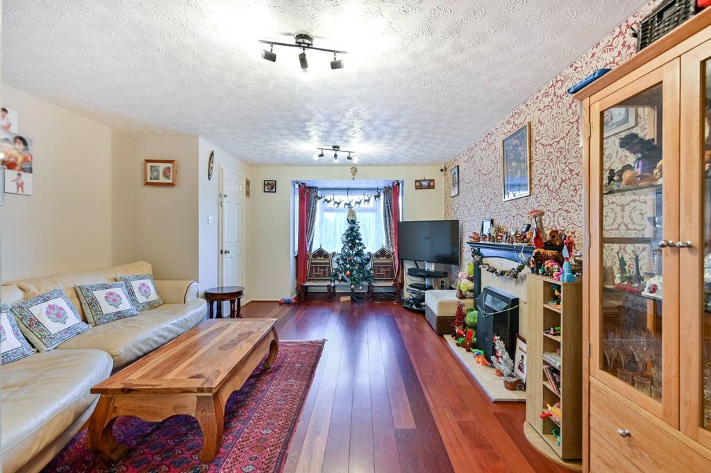 Property photo 2 of 15