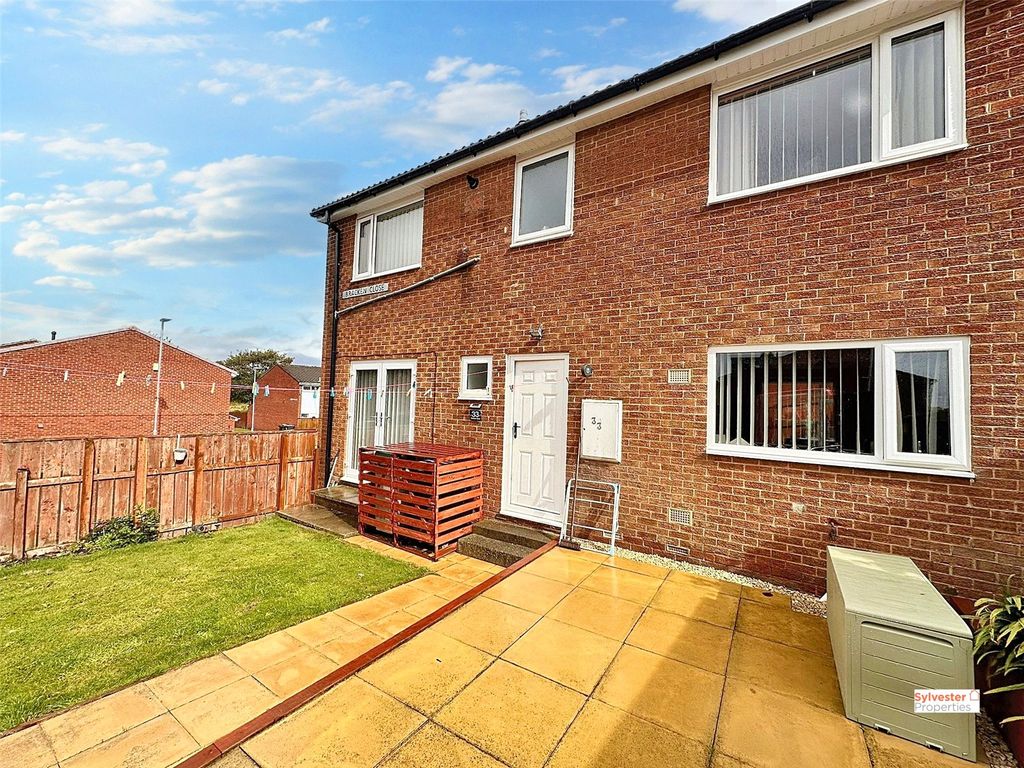 Property photo 2 of 23 Picture No. 11
